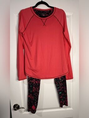 ClimateRight by Cuddl Duds Pajamas Set Coral Black Teal Geometric Print